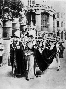 Le roi George V et la reine Mary en robes des Chevaliers de la Jarretière, Windsor, 1937