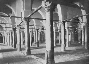 Kairouan. Intérieur de la Grande Mosquée, vers 1913