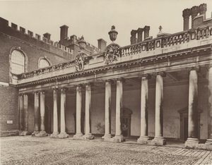 Palais de Hampton Court, colonnade vers l