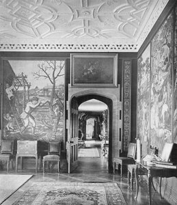 La Salle de Billard et le Couloir