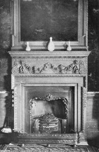 La cheminée de la salle de tapisserie
