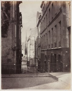 Rue Jean-de-Beauvais. Vue prise de la rue des Écoles vers le boulevard Saint-Germain, en travaux - Charles Marville