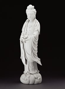 Figure de Guanyin en Blanc de Chine, vers 1800 (porcelaine)