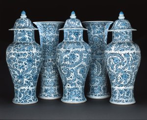 Garniture bleue et blanche, période Kangxi (1662-1722)