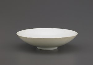 Bol avec décoration incisée, sud-est de la Chine, dynastie Song du Nord ou Song du Sud