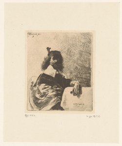 Homme avec des lunettes à la main