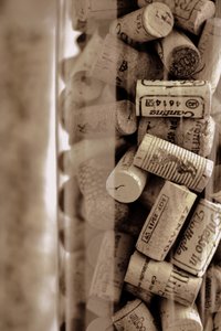 Bouchons de vin rustiques - Christina Sillen