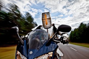 Un chevalier à moto - Christophe Kiciak