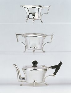Service à thé en trois pièces, conçu en 1878, fabriqué par Hukin & Heath