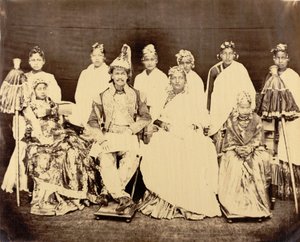 Jung Bahadoor avec sa femme principale, ses 2 filles et ses esclaves