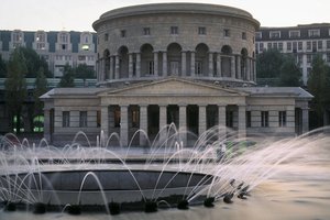 La rotonde de La Villette construite en 1789 par Claude Nicolas Ledoux. - Claude Nicolas Ledoux
