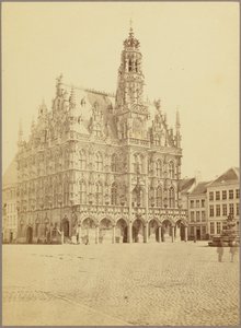 Hôtel de ville, Oudenarde - Cundall and Fleming
