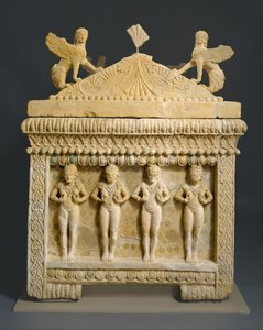 Sarcophage en calcaire : le sarcophage d