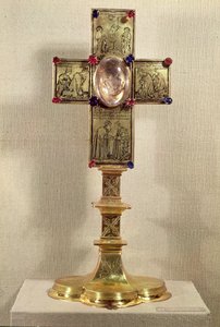 Croix reliquaire du Pape Urbain V (1310-70) 1368-78