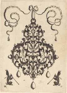 Grand Pendentif, Deux Créatures Fantastiques Ailées avec Trompettes en Bas