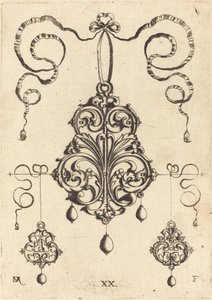Un grand et deux petits pendentifs en orfèvrerie