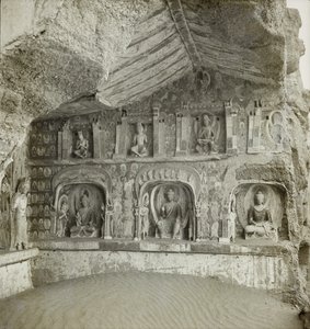 Statues de Bouddhas et bodhisattvas, grotte 259, mur nord, grottes de Dunhuang, Chine