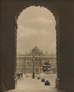 Vue passagère de Somerset House depuis The Strand, vers 1935 - Donald McLeish