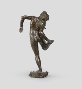 Danseuse regardant la plante de son pied droit, 1895-1902