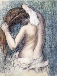 Femme se séchant