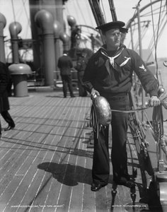U.S.S. Raleigh, New York ou bust, 1894-1901