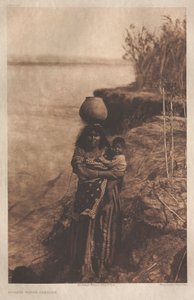 Portfolio II, planche 58 : Porteuse d