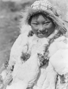 Enfant esquimau identifié comme Uyowutcha, probablement de l