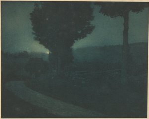 Route dans la vallée - Lever de lune