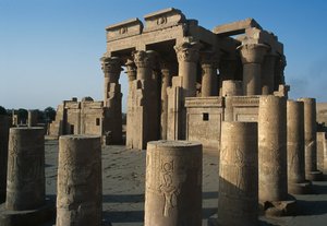 Vue du Double Temple romain et ptolémaïque de Sobek et Haroeris sur le Nil