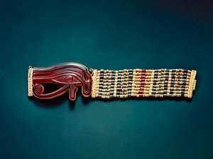 Bracelet flexible en perles, de la tombe de Toutankhamon, Nouvel Empire