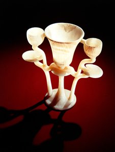 Lampe en forme de trois fleurs de lotus, de la tombe de Toutankhamon, Nouvel Empire
