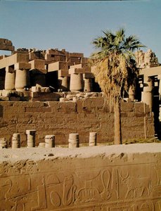 Mur de Ramsès II et le temple de Thoutmôsis - Egyptian 19th Dynasty