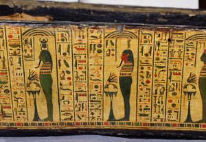 Détail de la base extérieure du cercueil de la momie de Nesyamun, probablement trouvé à Deir El-Bahri, Nouvel Empire, vers 1100 av. J.-C.