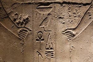 Hiéroglyphes, temple de Louxor