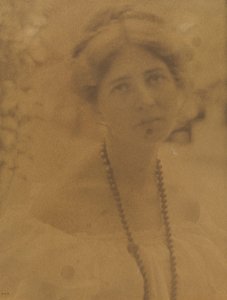 Portrait de Julia Hall McCune 1882-1971, vers 1898 - Ema Spencer