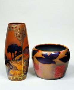 Vases en verre camée avec corps globulaires