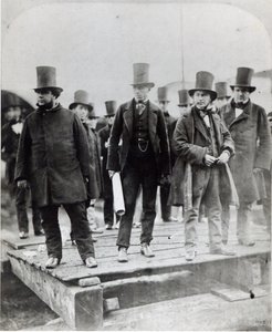 (De gauche à droite) John Scott Russell, Henry Wakefield, Isambard Kingdom Brunel et Lord Derby lors du lancement du SS Great Eastern - English Photographer