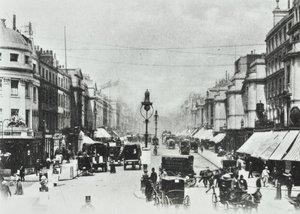 252-260 Regent Street, Westminster : vue vers le nord vers Oxford Circus, 1890