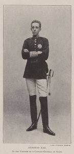 Alphonse XIII, en uniforme de capitaine-général d