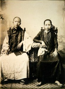 Garçon et fille annamites au centre du Vietnam, vers 1875 - English Photographer