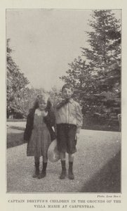 Les enfants du capitaine Dreyfus dans les jardins de la Villa Marie à Carpentras