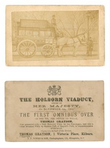 Carte (recto et verso) commémorant le premier omnibus conduit à travers le viaduc de Holborn, 6 novembre 1869 - English Photographer