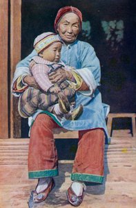 Grand-mère chinoise, portant un pantalon, avec son petit-fils