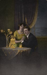 Couple buvant ensemble