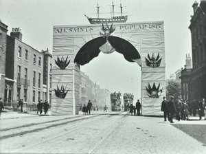 East India Dock Road : arche temporaire, Jubilé de Diamant de Victoria, 1897