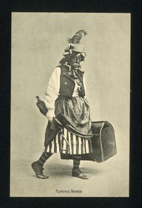 Florence Yaymen, comédienne et danseuse de music-hall anglaise (photo n/b)