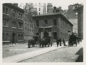 Vue générale des voitures à cheval à Scotland Yard