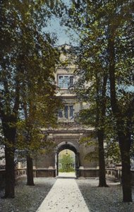 Collège Gonville et Caius, porte de la Vertu - English Photographer