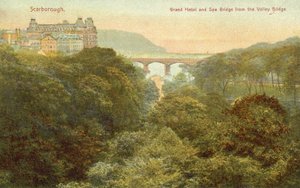 Grand Hôtel et pont, Scarborough - English Photographer