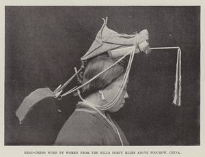 Coiffure portée par les femmes des collines à quarante miles au-dessus de Foochow, Chine - English Photographer